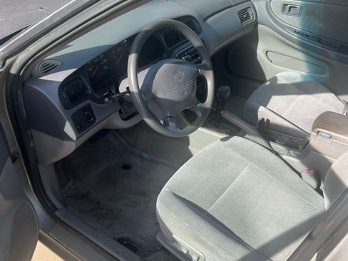 Used 2001 Nissan Altima GXE image 7