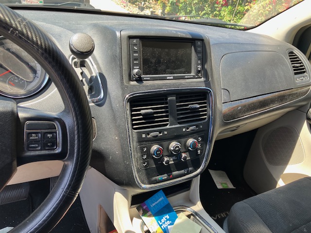 Used 2012 Dodge Grand Caravan SXT FWD image 2