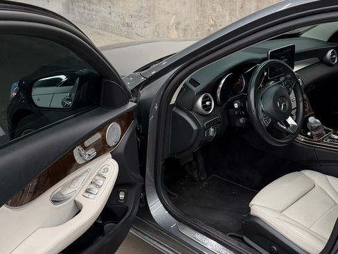 Used 2017 Mercedes-Benz C 300 Sedan image 6