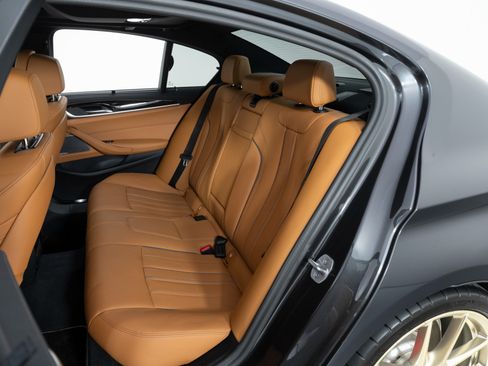 Used 2023 BMW M550i xDrive w/ Executive Package image 29