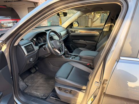 Used 2021 Volkswagen Atlas SE w/ Towing Package AWD/4WD image 8