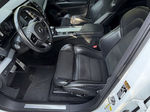 Used 2017 Volvo XC90 T5 R-Design w/ Vision Package FWD image 6