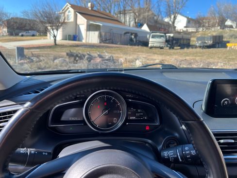 Used 2018 MAZDA MAZDA3 Grand Touring w/ Premium Equipment Package image 16