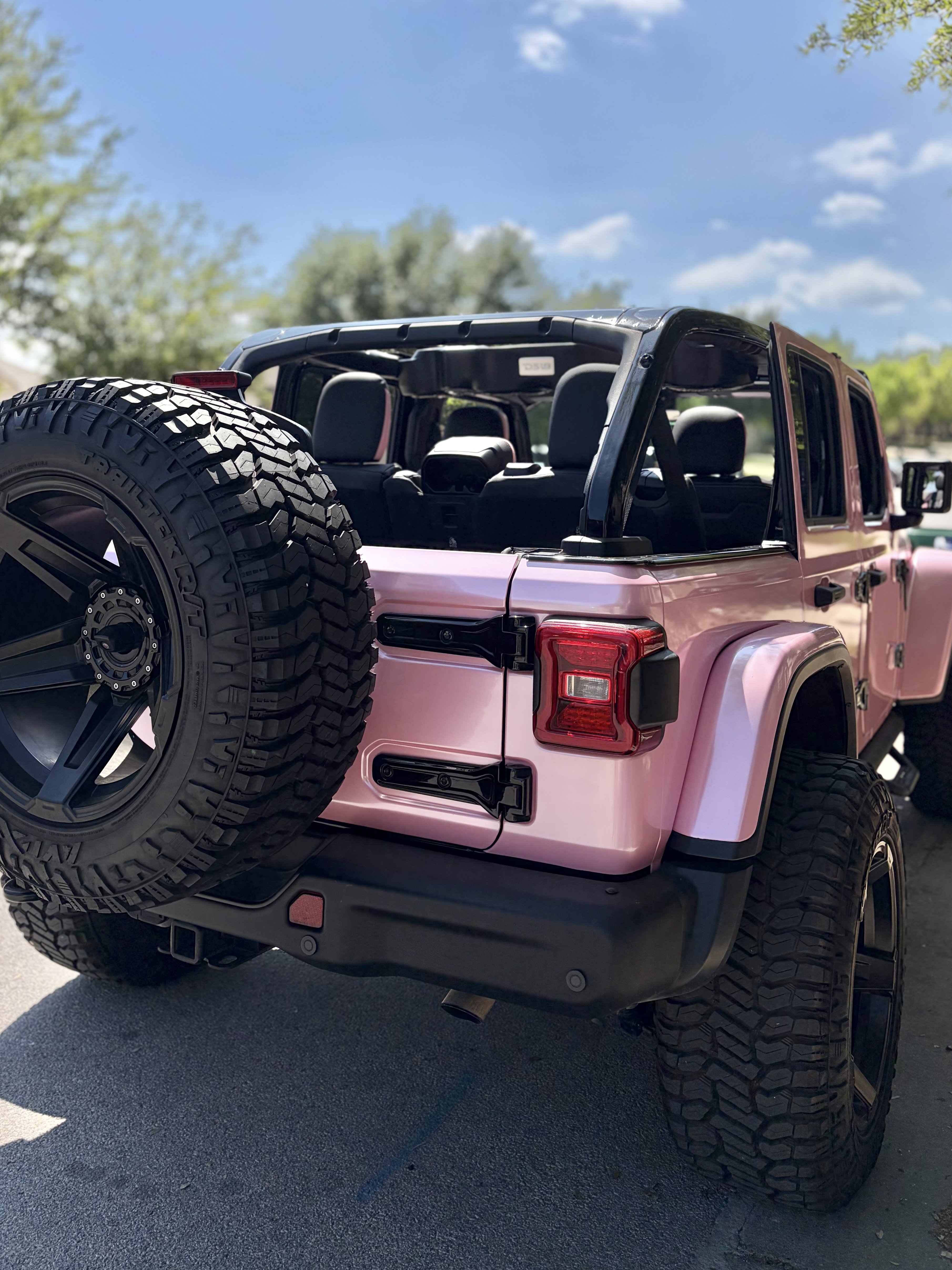 Used 2018 Jeep Wrangler Unlimited Rubicon AWD/4WD image 14