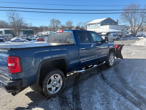 Used 2015 GMC Sierra 2500 Denali image 4