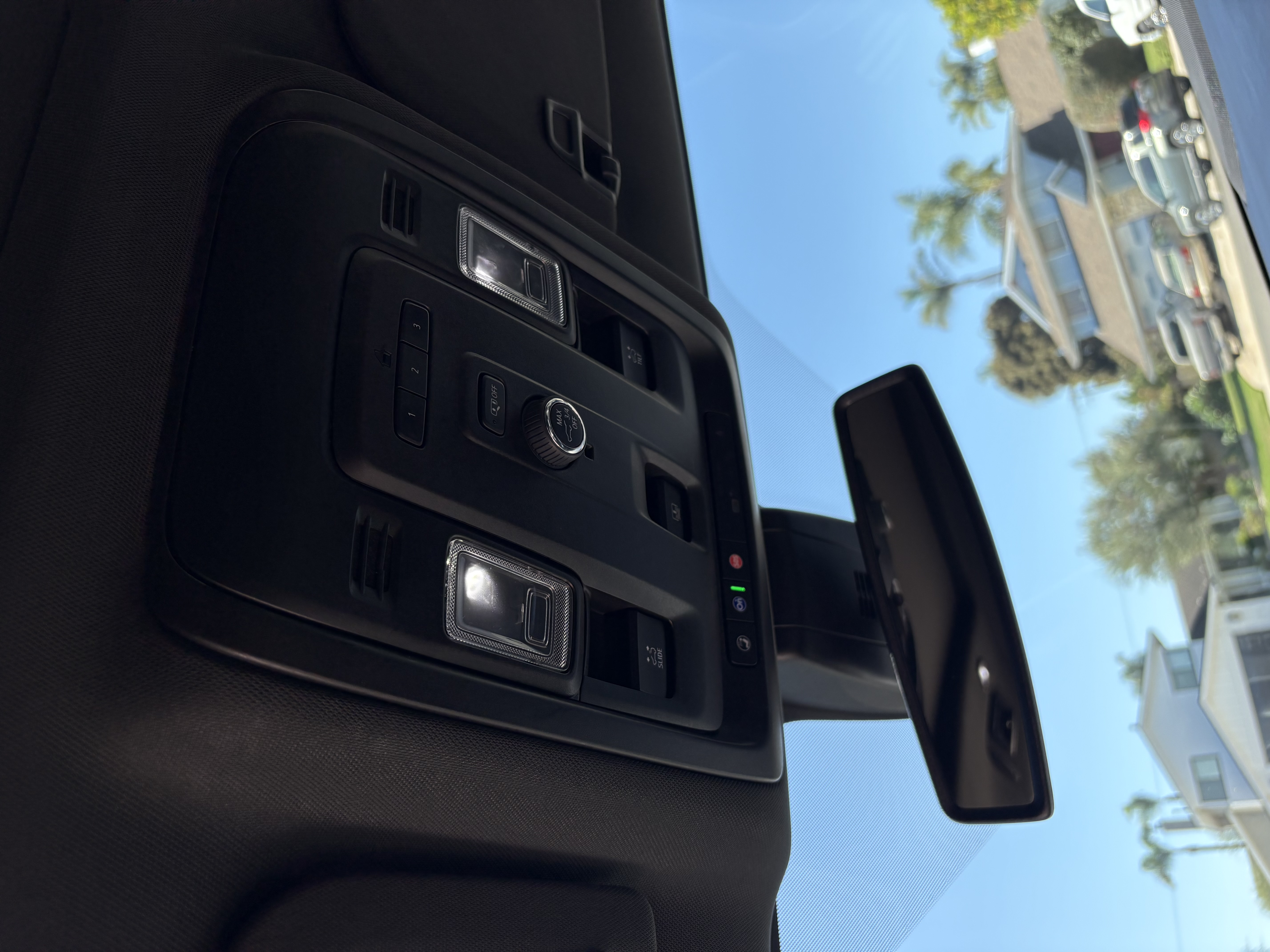 Used 2021 Chevrolet Tahoe LT AWD/4WD image 18