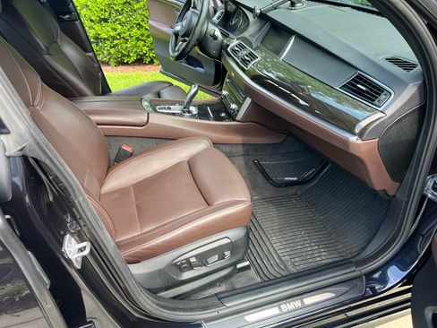 Used 2014 BMW 535i Gran Turismo xDrive image 13