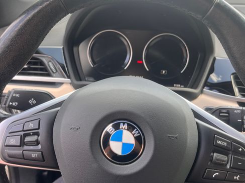 Used 2021 BMW X1 xDrive28i w/ Convenience Package AWD/4WD image 9