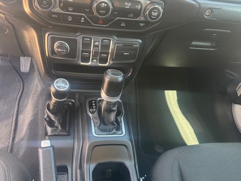 Used 2020 Jeep Gladiator Sport w/ Quick Order Package 24S image 10