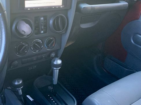 Used 2007 Jeep Wrangler Unlimited Sahara w/ Trailer Tow Group image 18