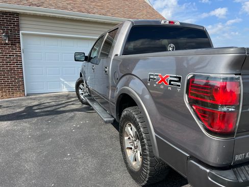 Used 2010 Ford F150 XLT image 5