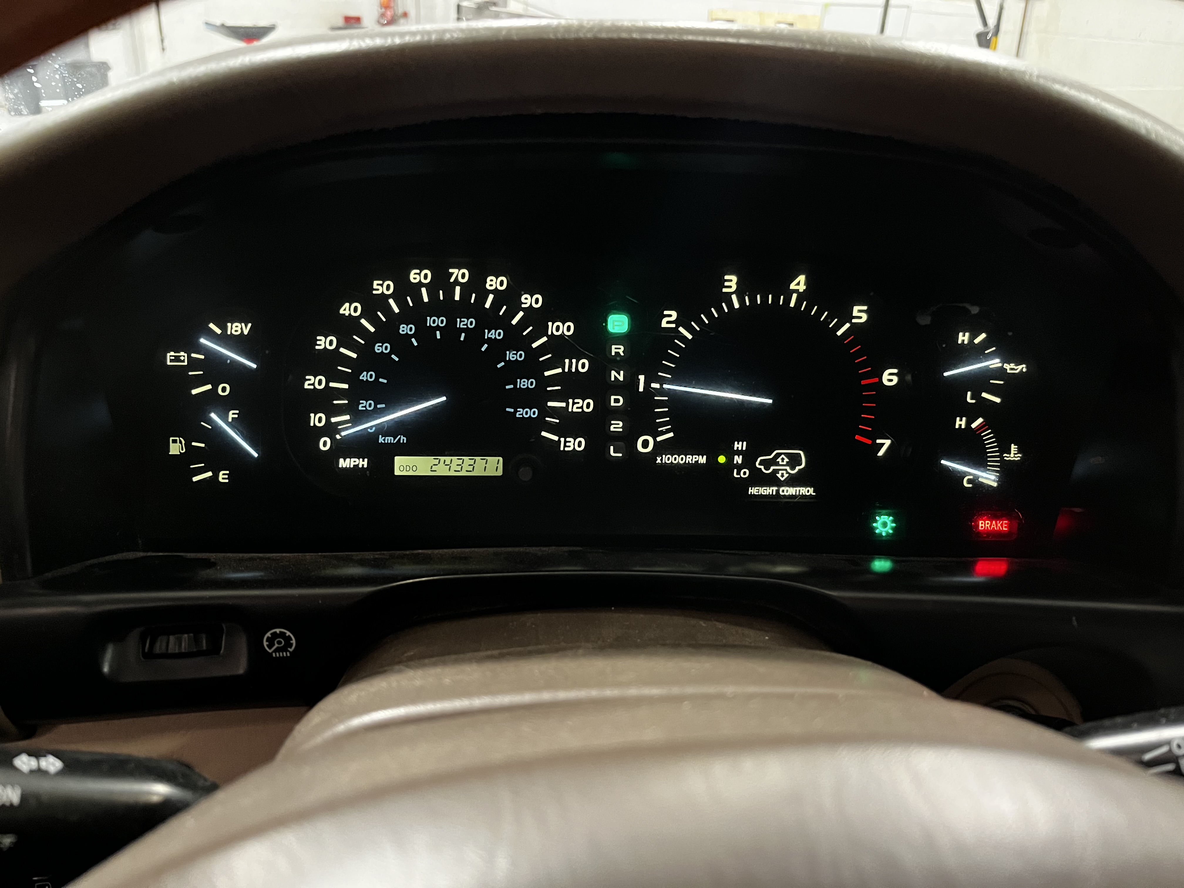 Used 2000 Lexus LX 470 4WD image 6