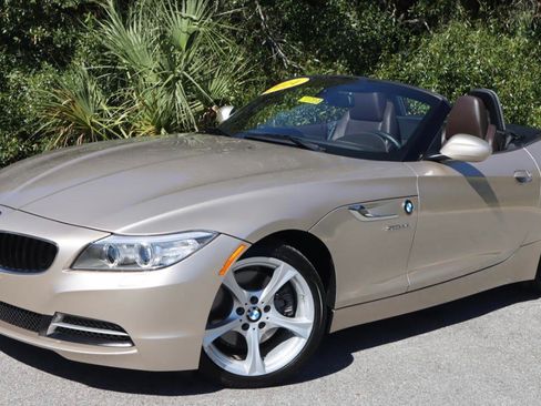 Used 2014 BMW Z4 sDrive28i image 2