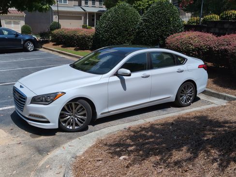 Used 2015 Hyundai Genesis 5.0 image 10