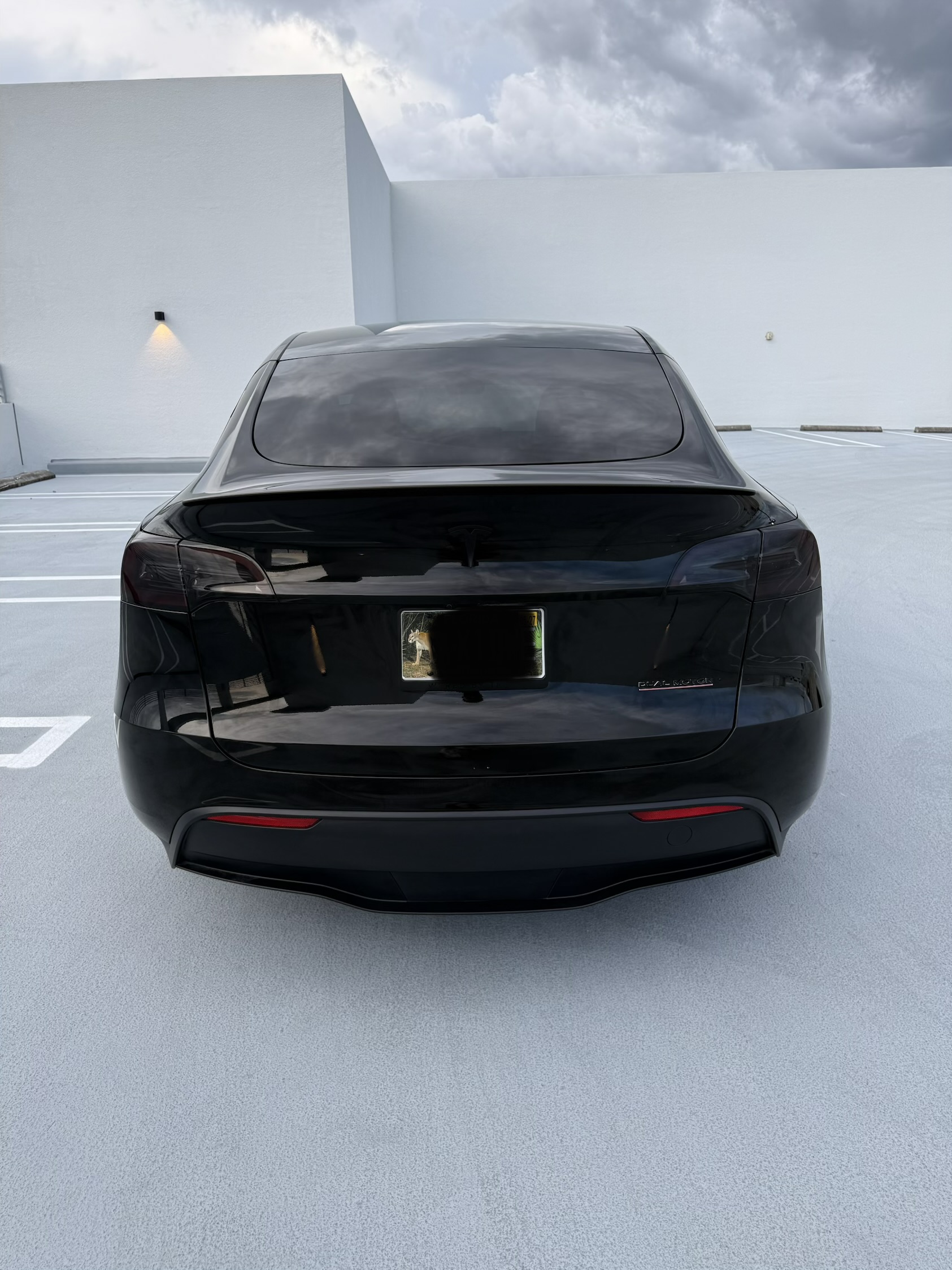 Used 2023 Tesla Model Y Performance AWD/4WD image 8