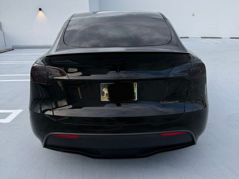 Used 2023 Tesla Model Y Performance AWD/4WD image 8