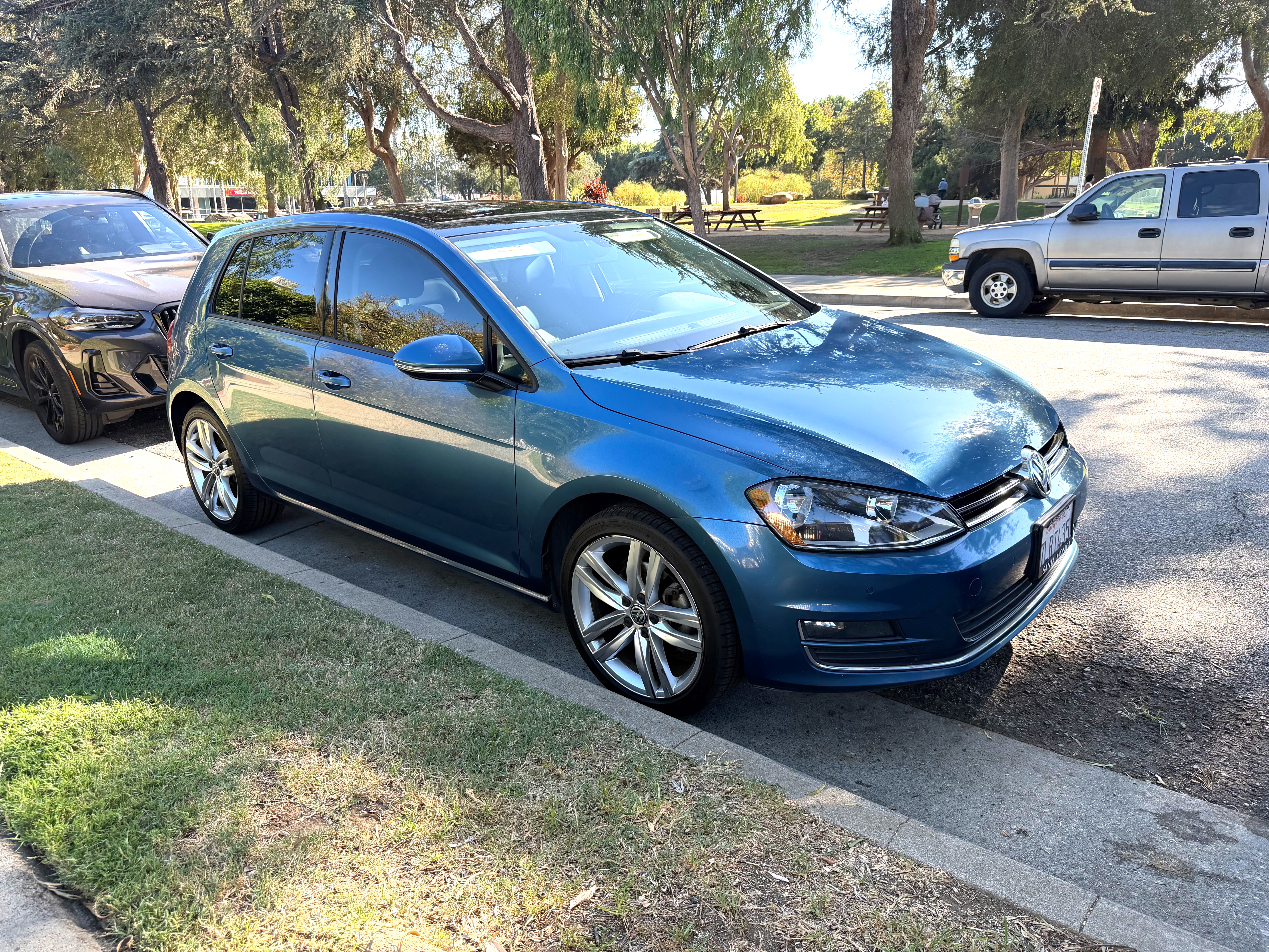 Used 2015 Volkswagen Golf SEL FWD image 1