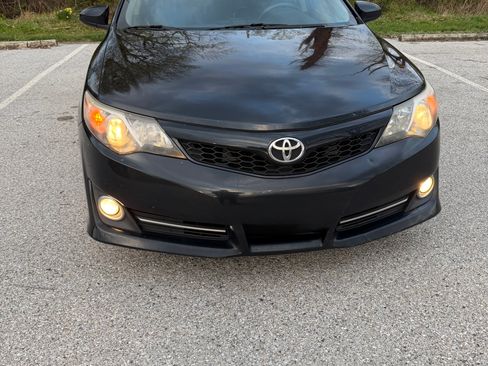 Used 2012 Toyota Camry SE image 4