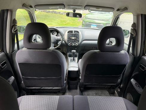Used 2004 Toyota RAV4 4WD w/ "L" Pkg image 12