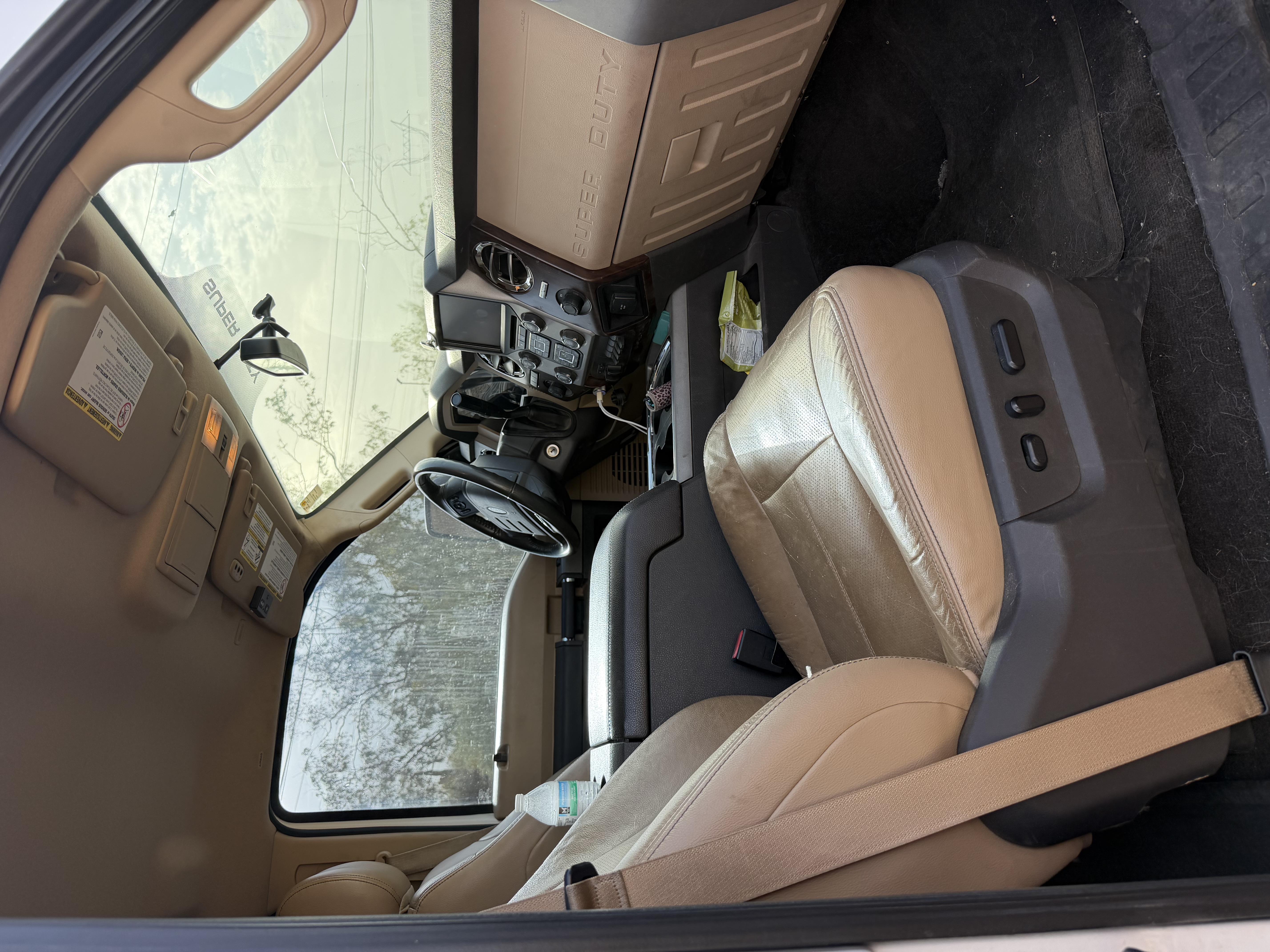 Used 2014 Ford F250 Lariat w/ Lariat Interior Package AWD/4WD image 8