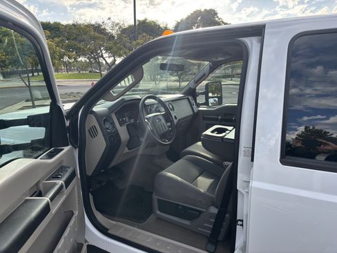 Used 2010 Ford F350 XLT image 10