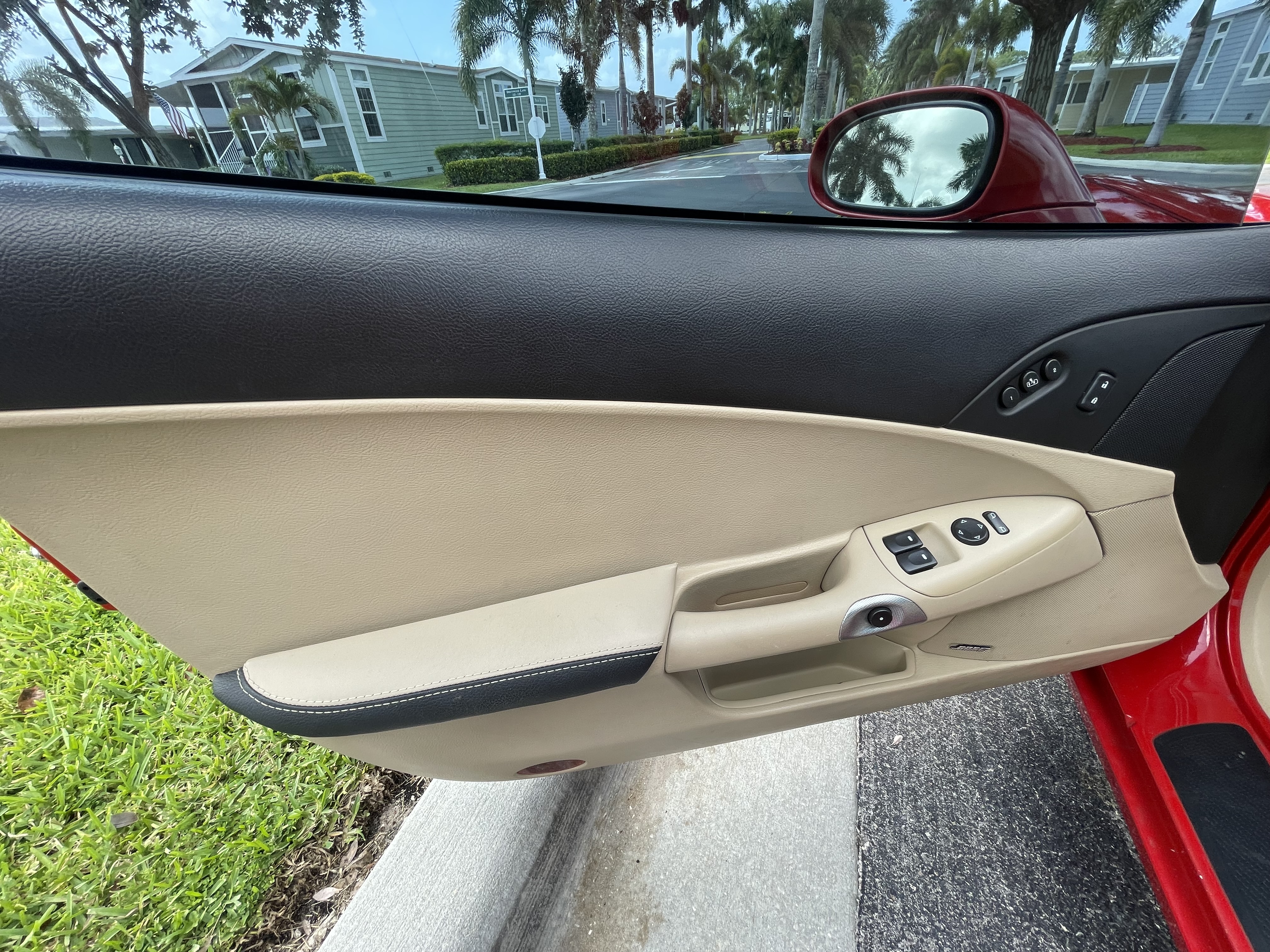 Used 2006 Chevrolet Corvette Convertible w/ Preferred Equipment Group RWD image 9