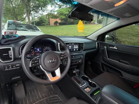 Used 2020 Kia Sportage LX w/ LX Popular Package AWD/4WD image 9