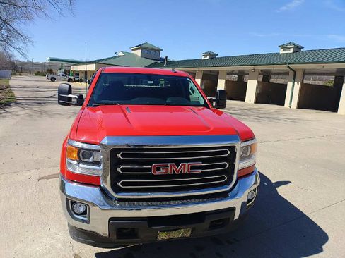 Used 2015 GMC Sierra 2500 SLE w/ SLE Preferred Package image 1