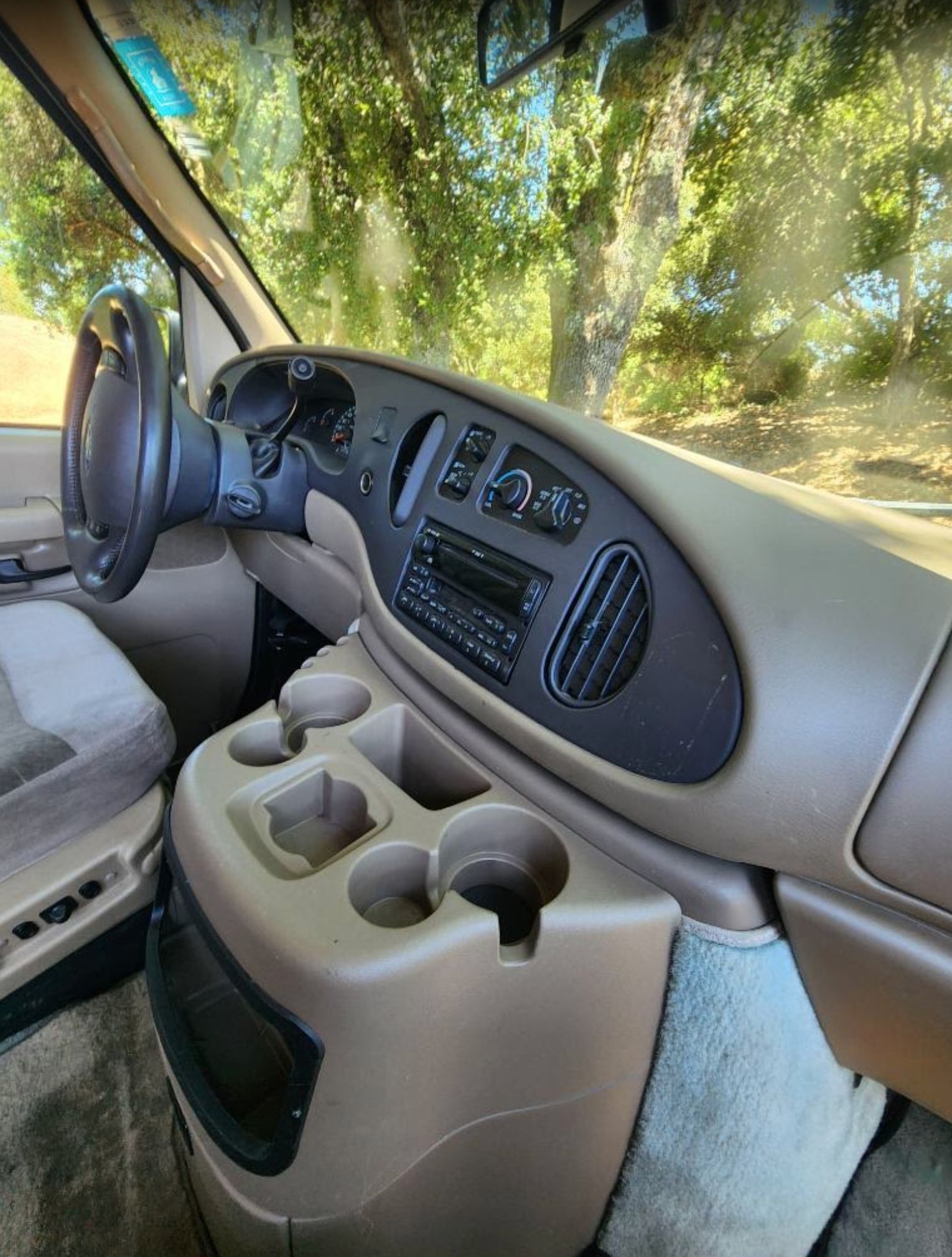 Used 2003 Ford E-150 and Econoline 150 RWD image 17