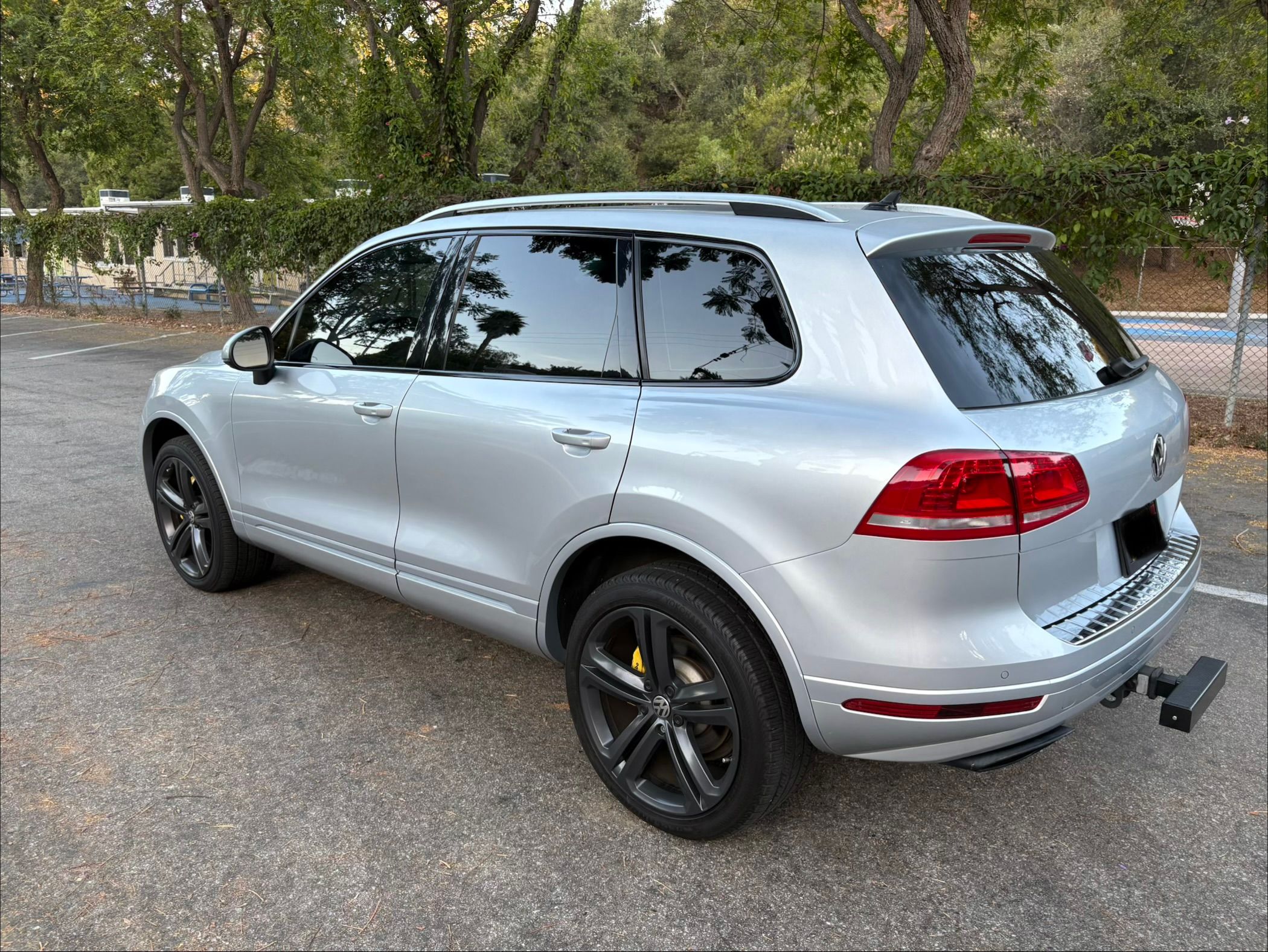 Used 2016 Volkswagen Touareg Executive AWD/4WD image 6