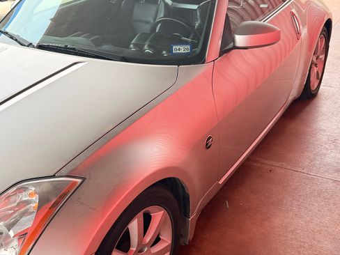 Used 2004 Nissan 350Z Touring w/ Aerodynamics Pkg image 2