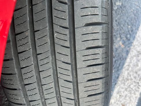 Used 2018 Toyota Corolla LE image 6