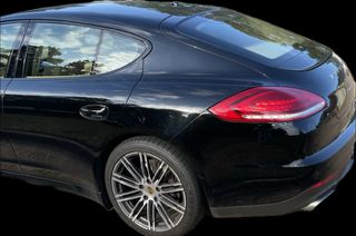 Used 2016 Porsche Panamera image 4