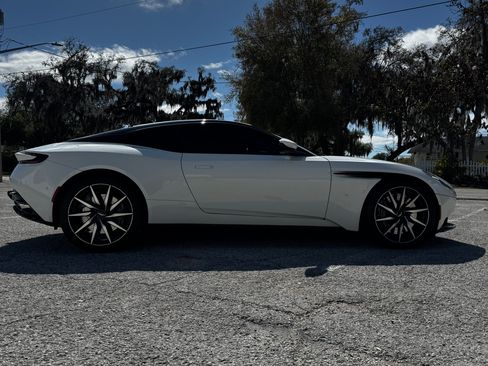 Used 2018 Aston Martin DB11 V12 image 8