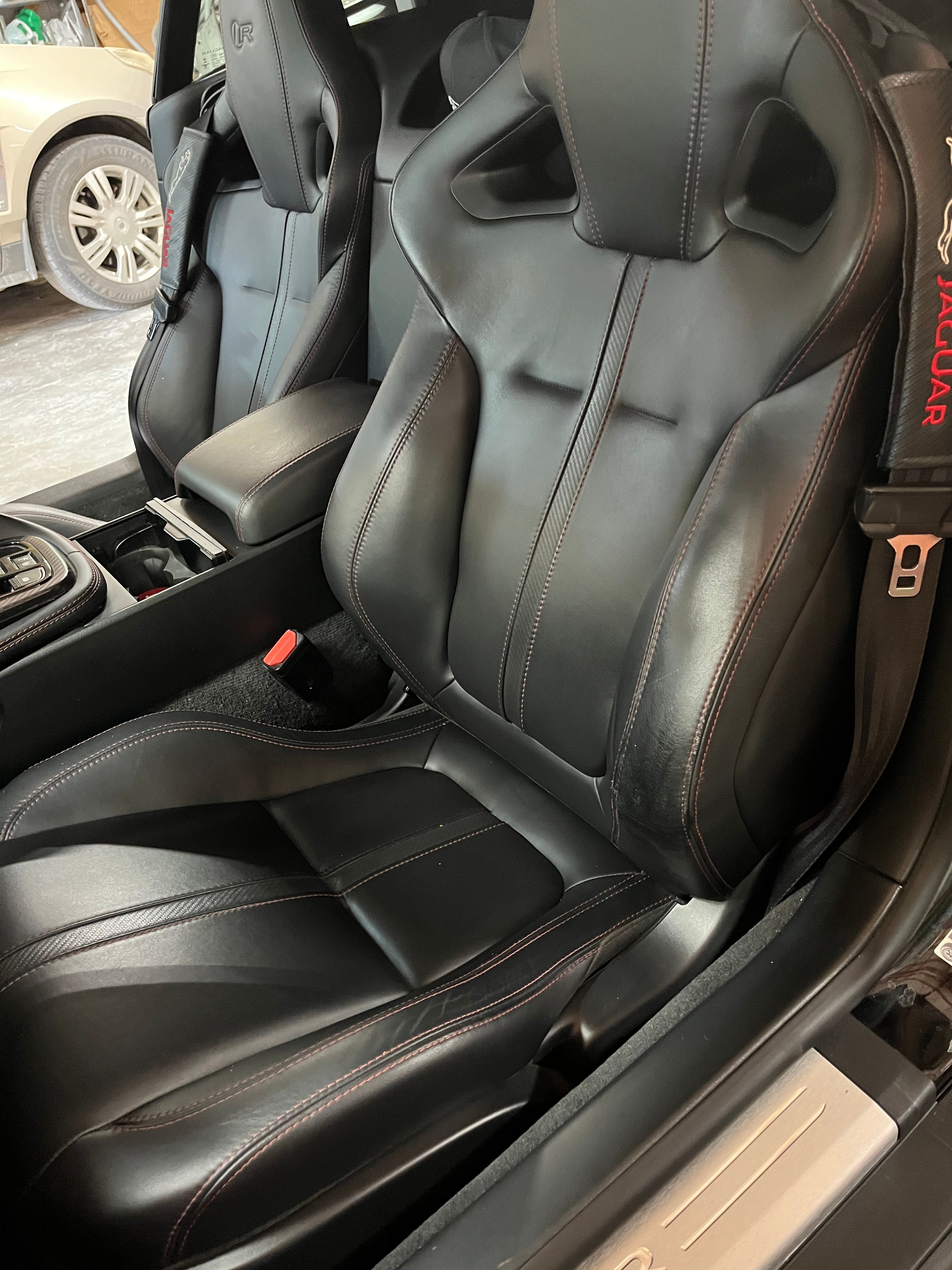 Used 2015 Jaguar F-TYPE R RWD image 13