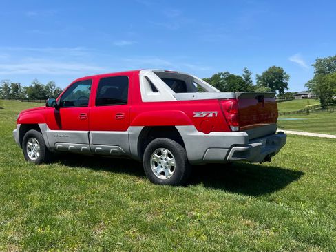 Used 2002 Chevrolet Avalanche 4x4 w/ Off-Road Suspension Pkg image 4