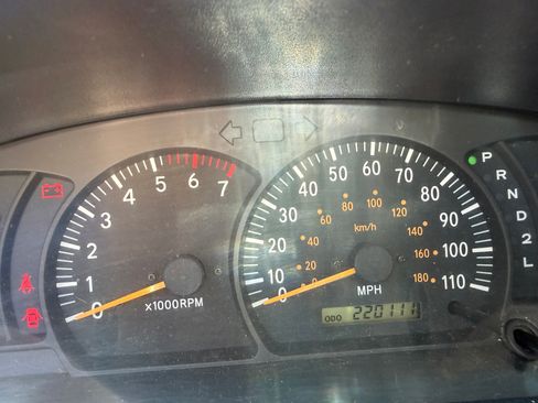 Used 2000 Toyota Tundra SR5 image 10