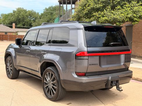 Used 2025 Lexus GX 550 w/ Cold Area Package image 4