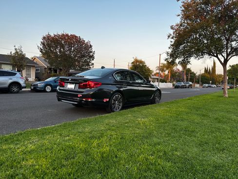 Used 2018 BMW 530e RWD image 21