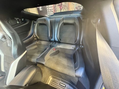 Used 2021 Ford Mustang Shelby GT500 w/ Technology Package RWD image 18