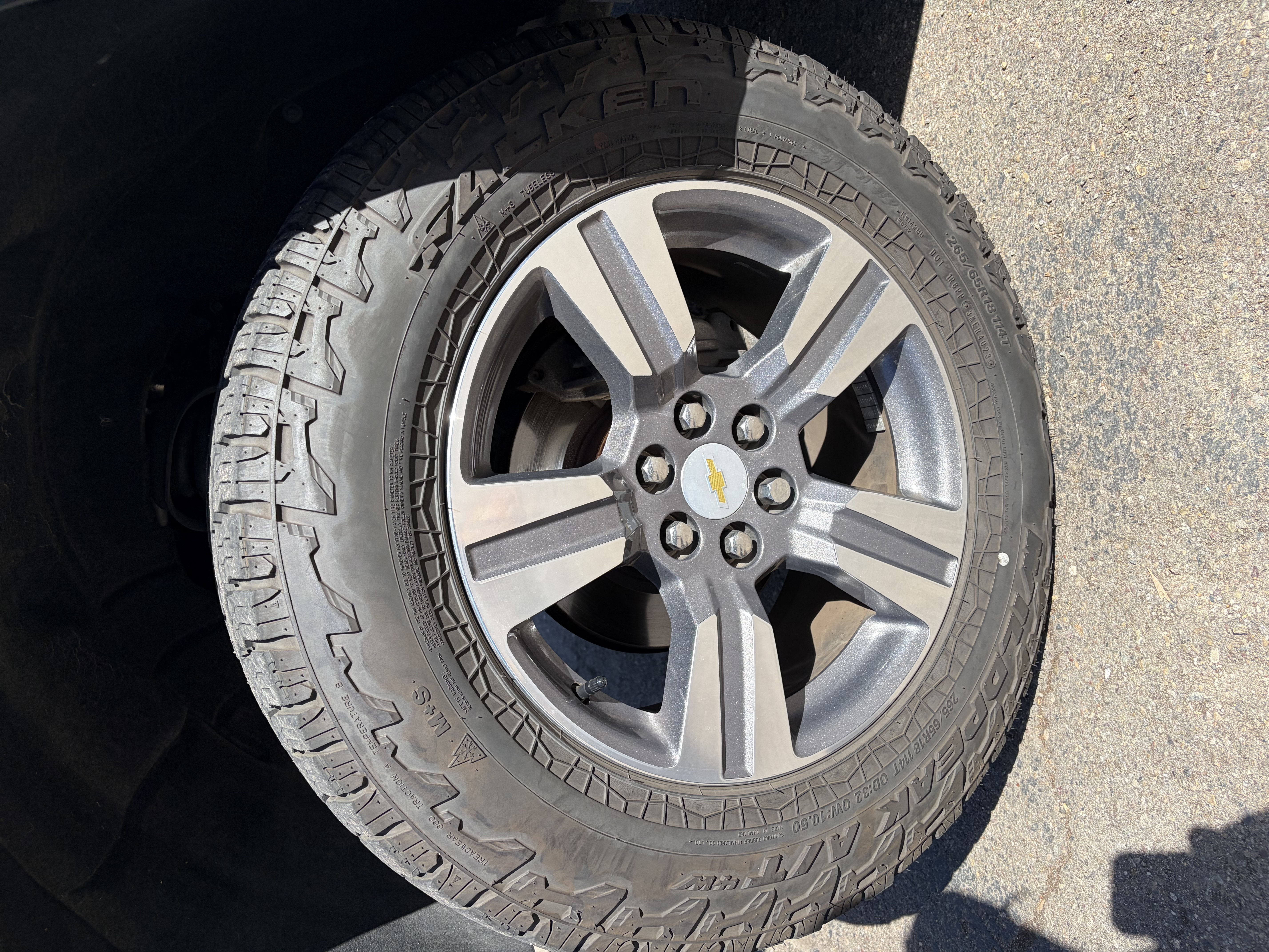 Used 2016 Chevrolet Colorado LT w/ Midnight Edition AWD/4WD image 17