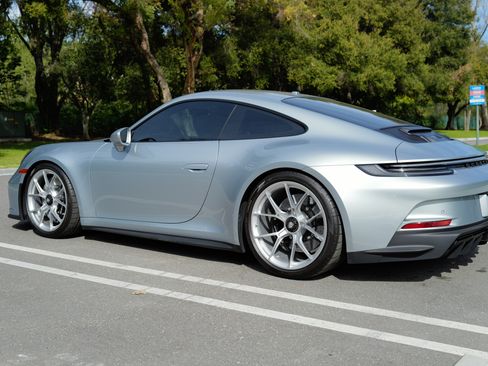 Used 2022 Porsche 911 GT3 image 8