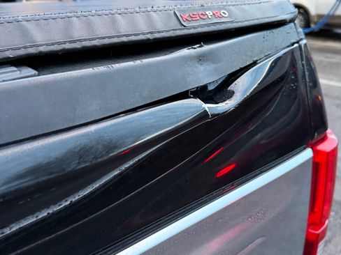 Used 2019 Ford F150 Platinum w/ Equipment Group 701A Luxury image 17