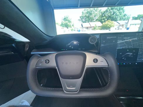 Used 2023 Tesla Model S Standard Range image 16