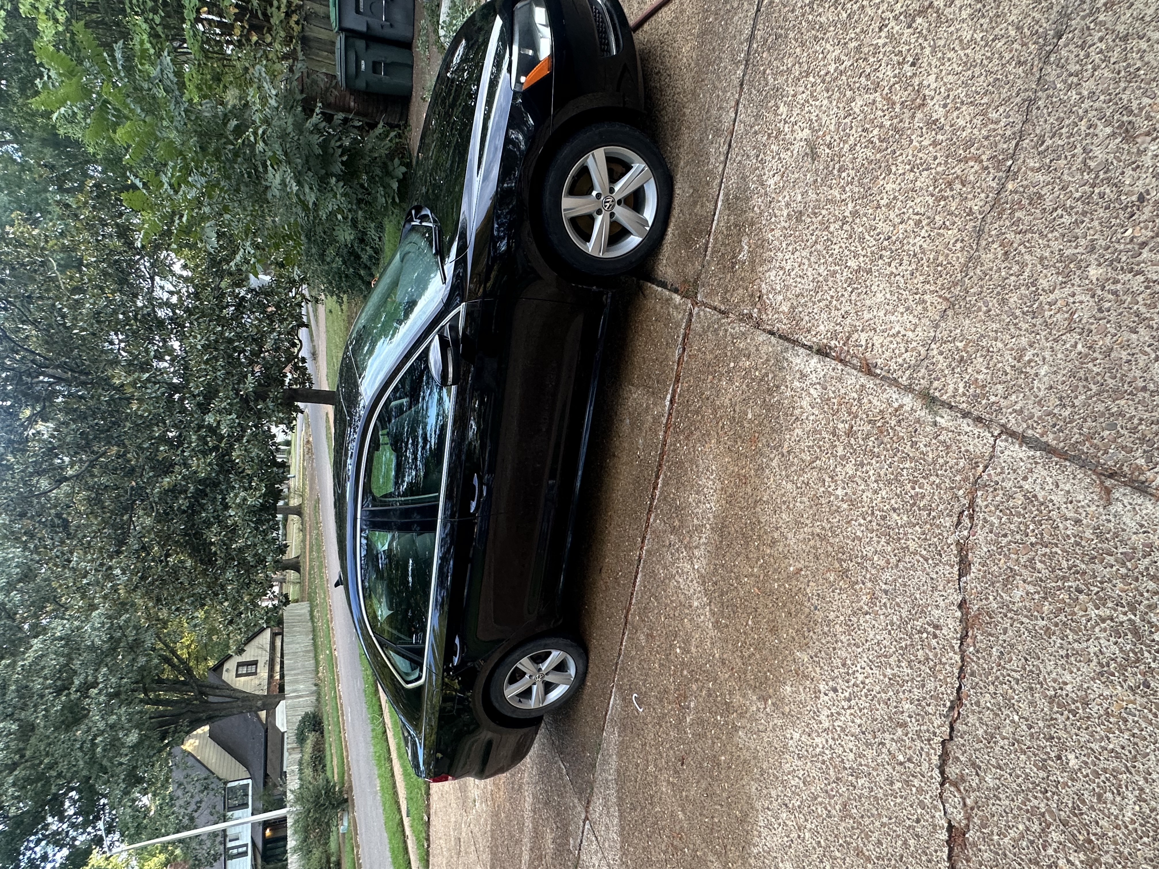 Used 2013 Volkswagen Passat TDI SE FWD image 5