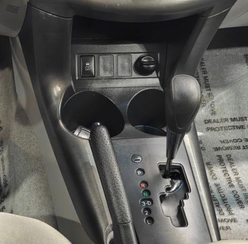 Used 2012 Toyota RAV4 4WD w/ Value Pkg image 5