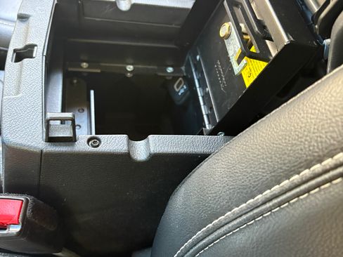 Used 2021 Jeep Wrangler Unlimited Sahara image 6