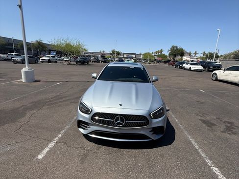 Used 2021 Mercedes-Benz E 350 Sedan image 4