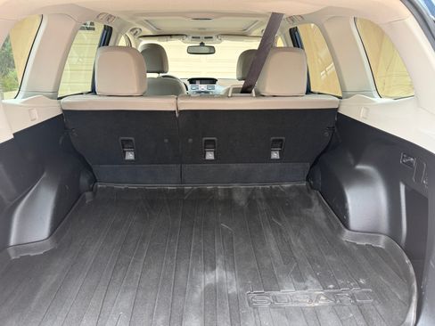 Used 2015 Subaru Forester 2.5i Limited AWD/4WD image 9