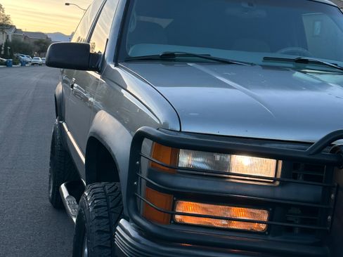 Used 1999 Chevrolet Tahoe 4WD 2-Door w/ Preferred Equipment Group image 13